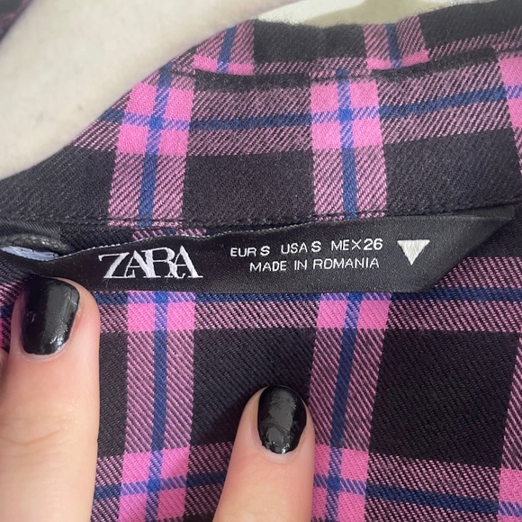 Zara Oversized Black/Pink Flannel - Picture 3 of 4